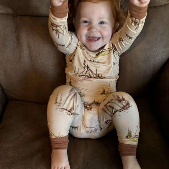 Sasquatch Bamboo Pajamas - 2 PC LivelyRae Sasquatchin' ZZZ's 220gsm OEKO-TEX - Picture 1 of 5